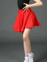 Laden Sie das Bild in den Galerie-Viewer, LatinAmore Kids - Tanzrock